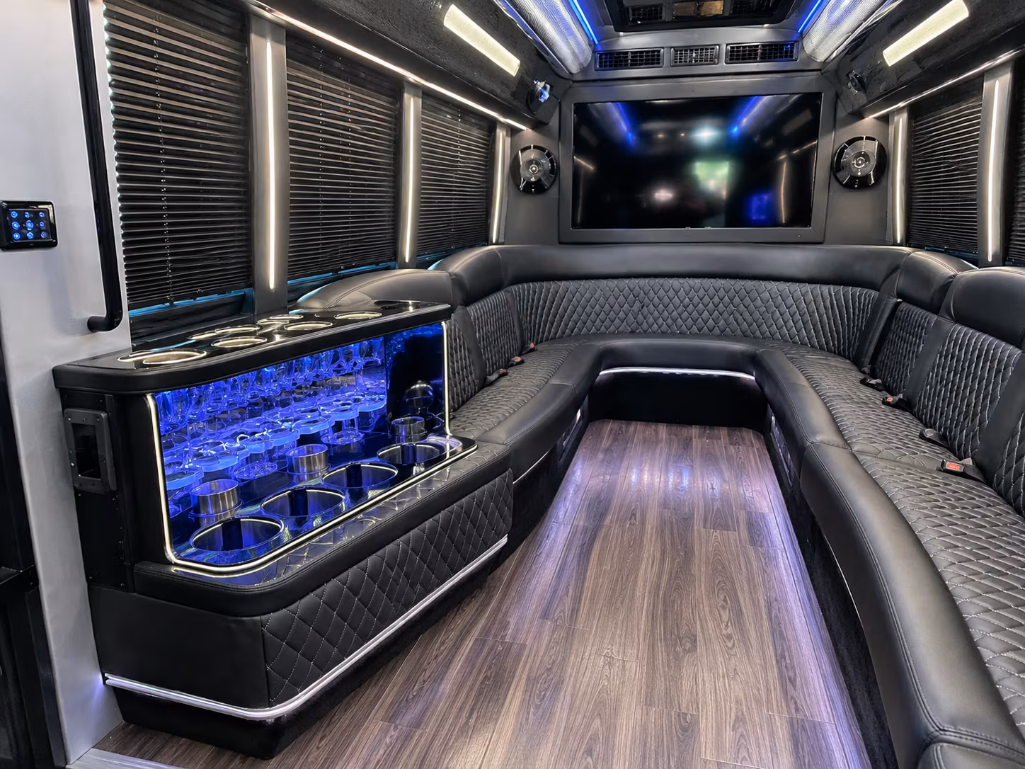 party buses for tailgates and pregame crawls around san antonio