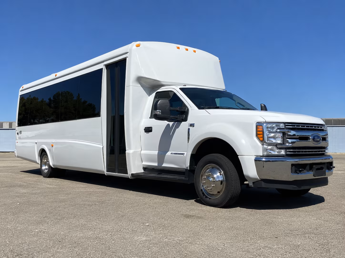 san antonio concert transportation onboard seating